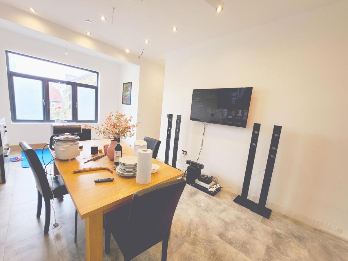 Urban Escape Ealing Hotell London Eksteriør bilde