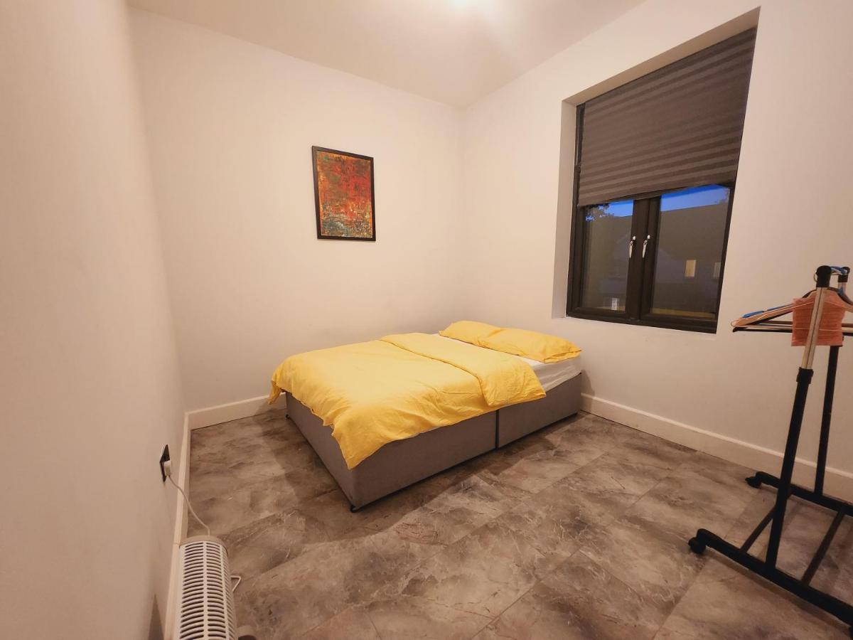 Urban Escape Ealing Hotell London Eksteriør bilde
